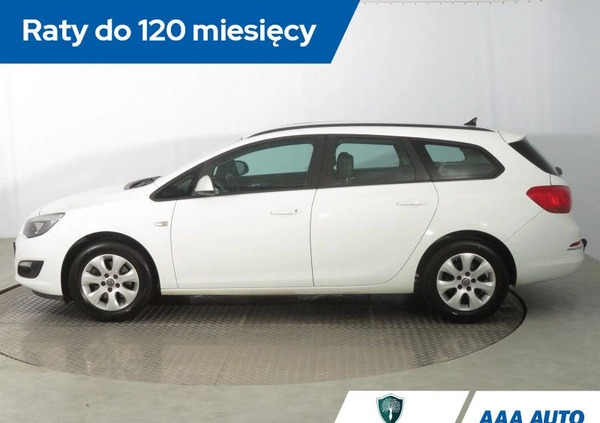 Opel Astra cena 30000 przebieg: 175786, rok produkcji 2014 z Tarnobrzeg małe 211